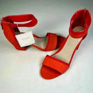 Via Blue Red Nubuck Priscilla Sandal, 9.5
NEW. $89 disc $45
